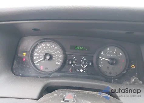 2006 Mercury Grand Marquis Gs z USA, uszkodzony, nr VIN 2MEFM74V16X646802